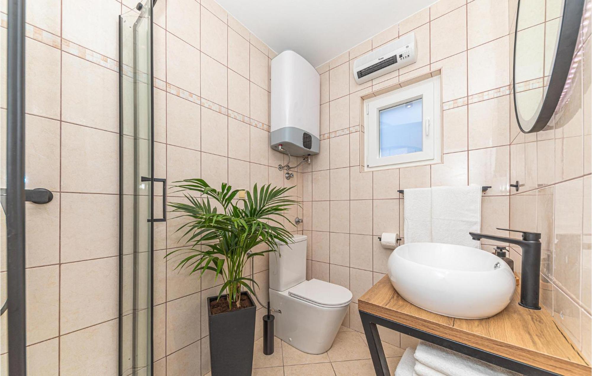 3 Bedroom Lovely Home In 亚德里亚 外观 照片